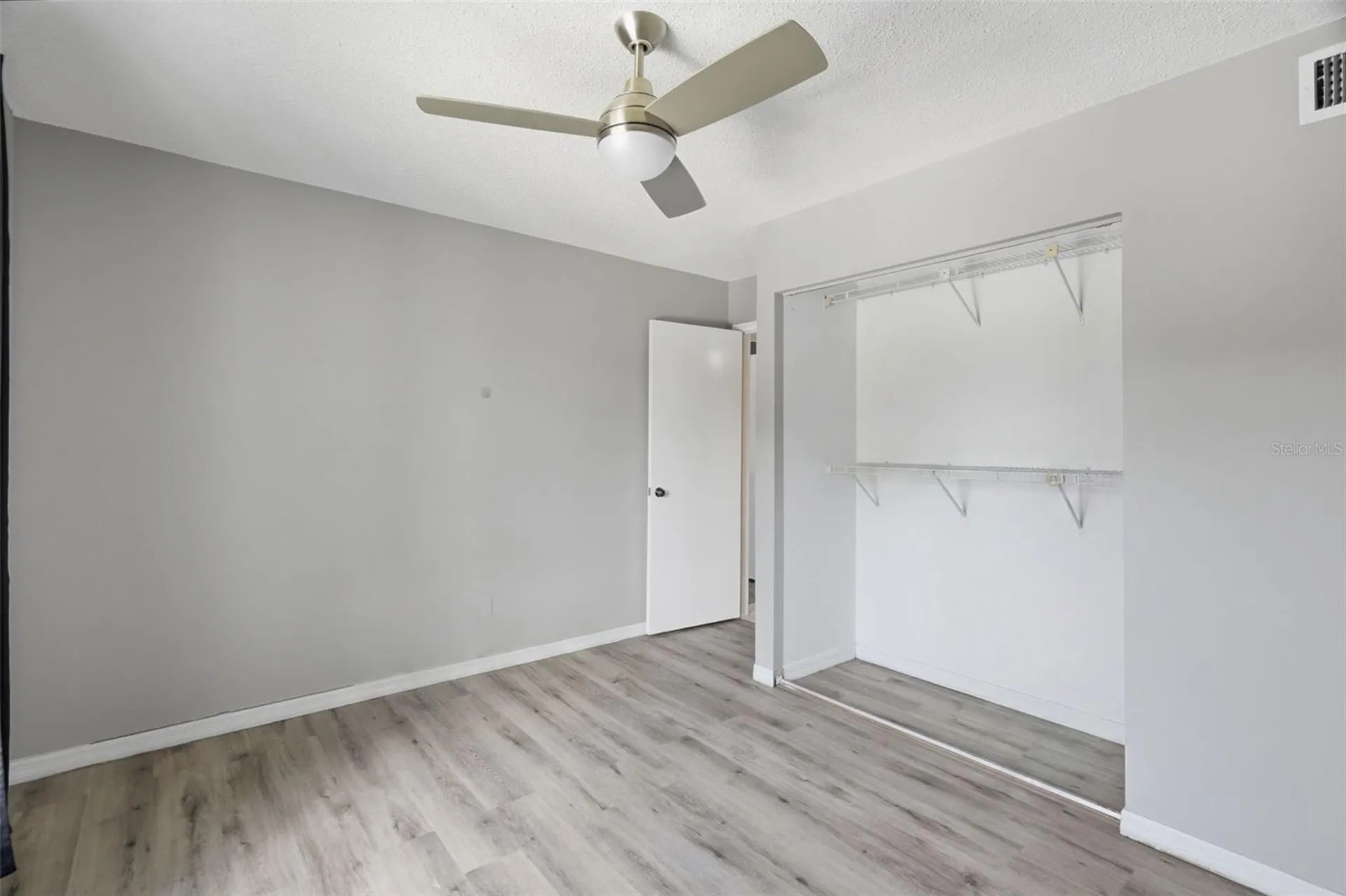1182 Pine Ridge Circle W Tarpon Springs FL 34688