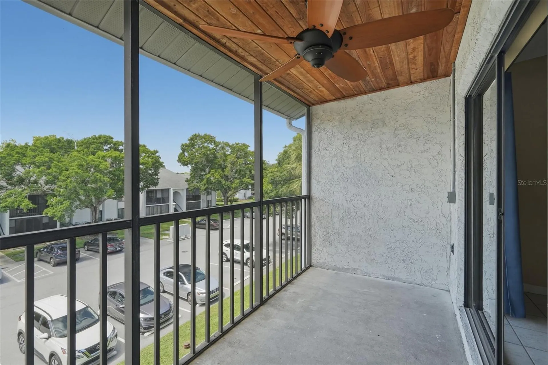 1182 Pine Ridge Circle W Tarpon Springs FL 34688
