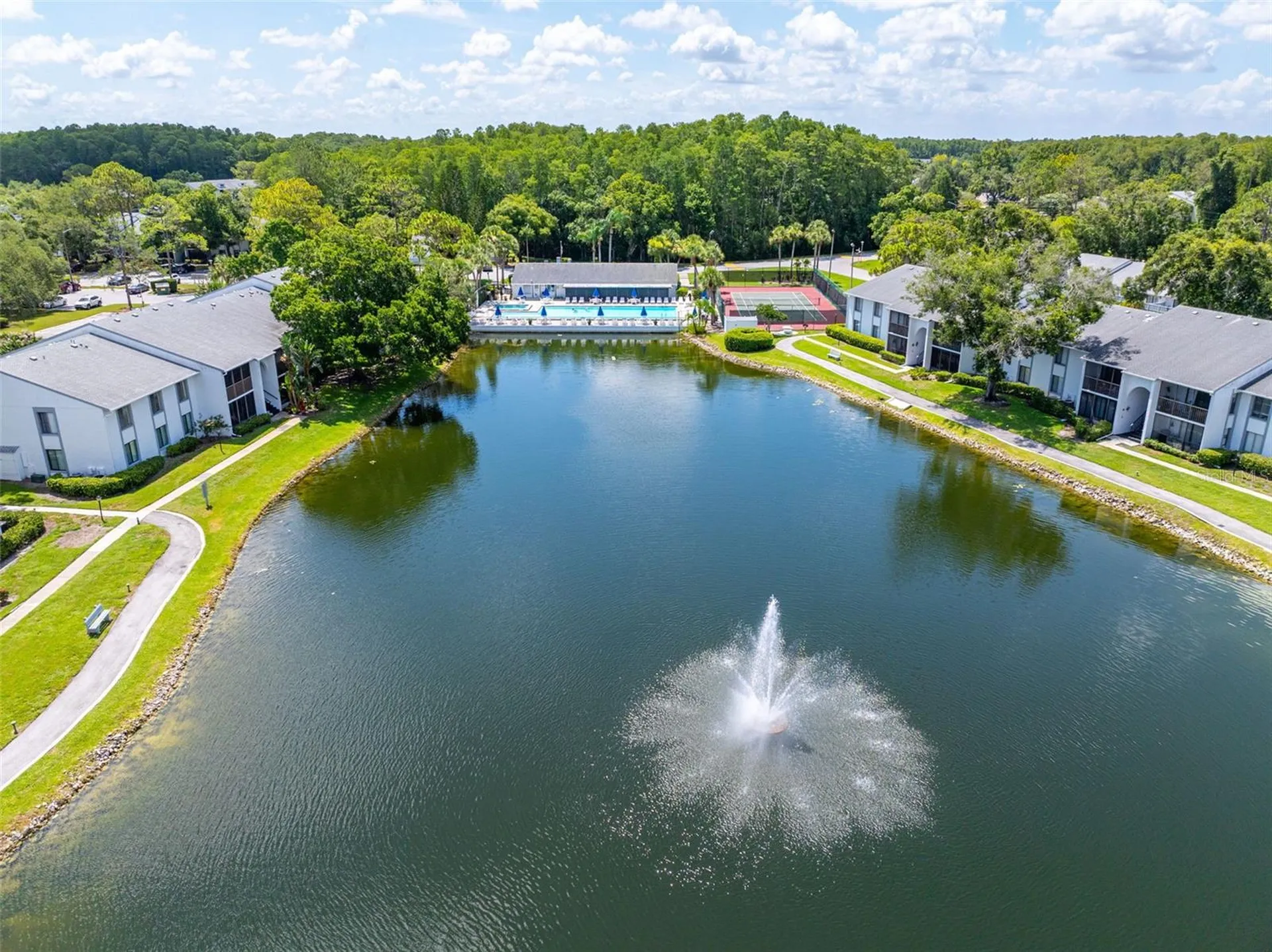 1182 Pine Ridge Circle W Tarpon Springs FL 34688