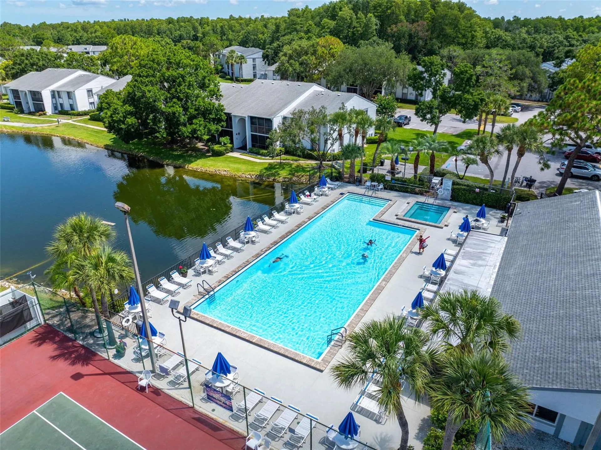 1182 Pine Ridge Circle W Tarpon Springs FL 34688