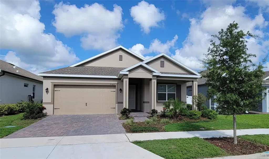 9185 Carmela Avenue Davenport FL 33897