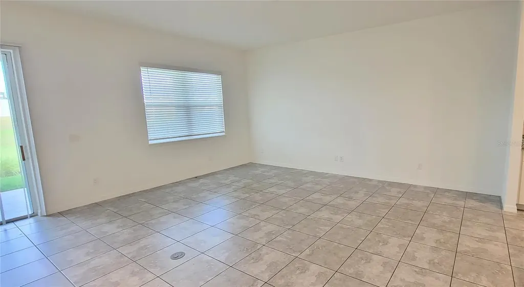 9185 Carmela Avenue Davenport FL 33897