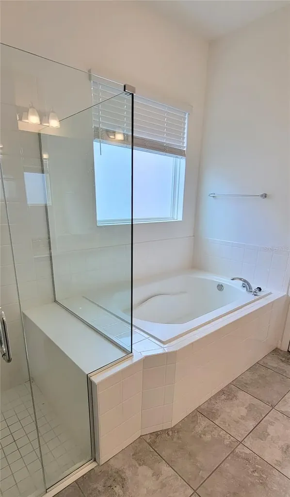 9185 Carmela Avenue Davenport FL 33897