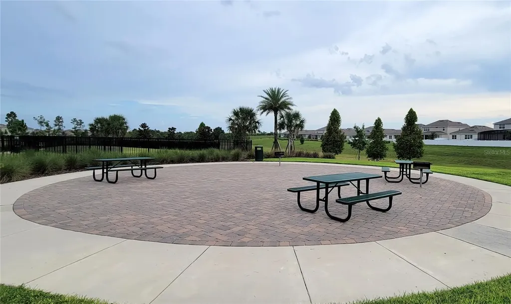 9185 Carmela Avenue Davenport FL 33897