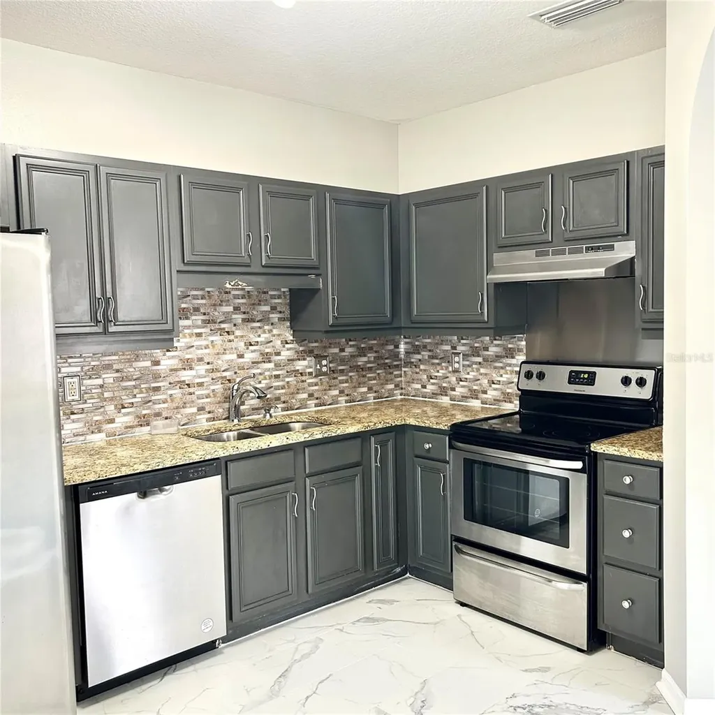 504 Maple Pointe Drive Seffner FL 33584