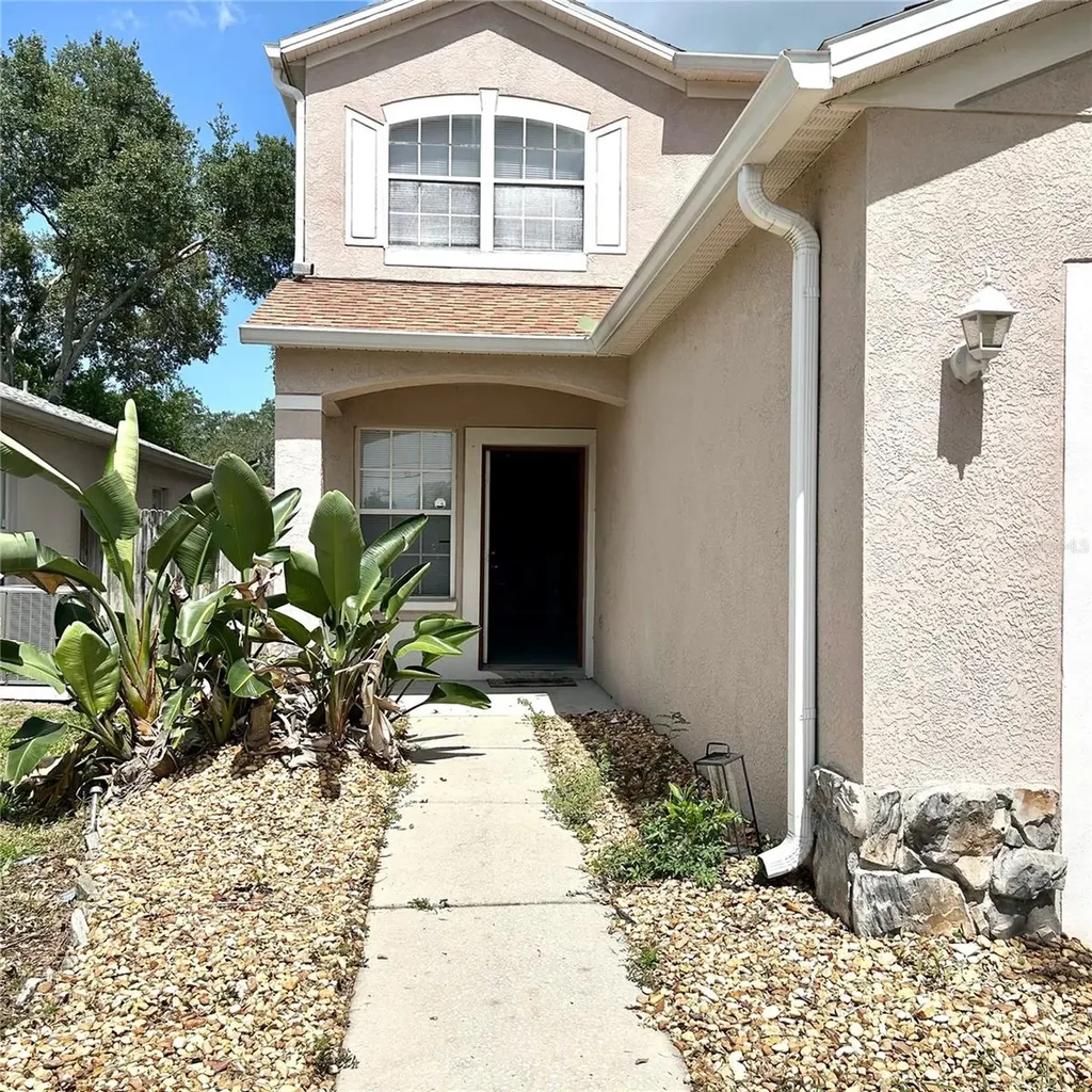 504 Maple Pointe Drive Seffner FL 33584