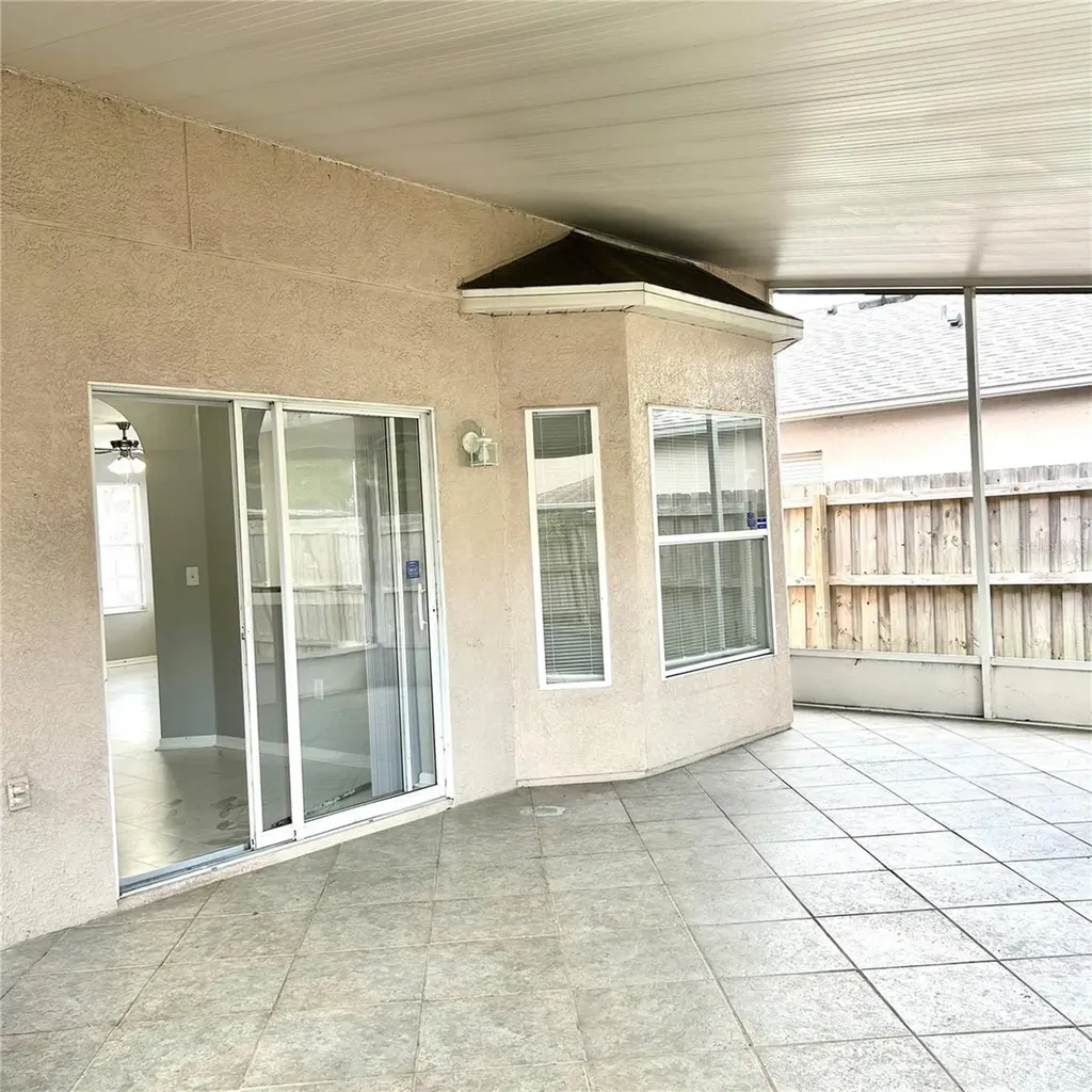 504 Maple Pointe Drive Seffner FL 33584