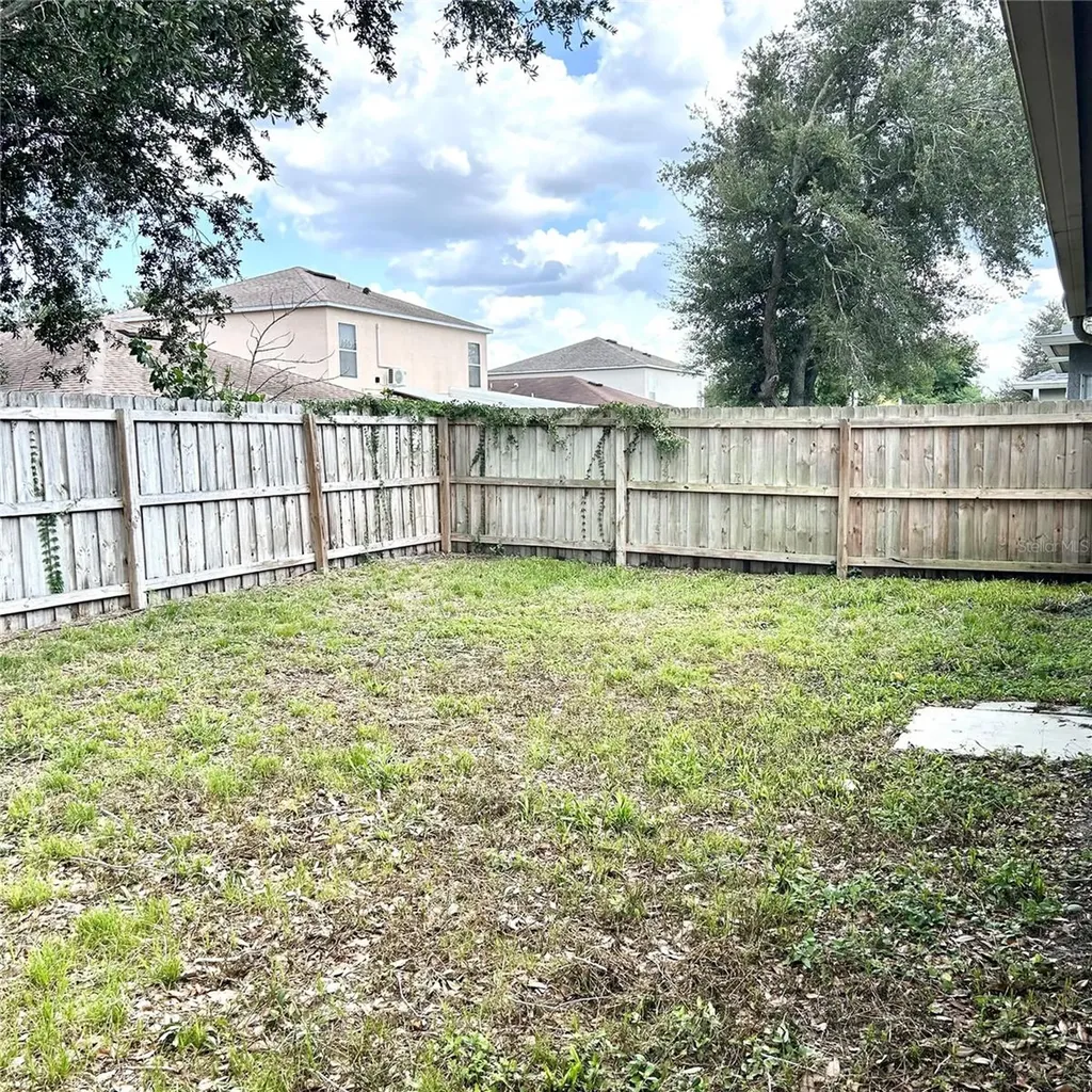 504 Maple Pointe Drive Seffner FL 33584