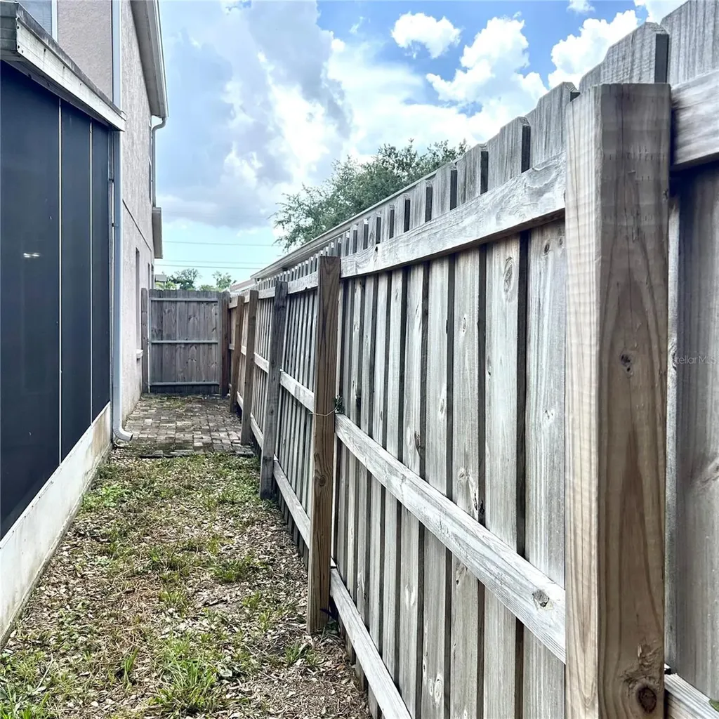 504 Maple Pointe Drive Seffner FL 33584