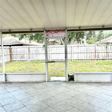 504 Maple Pointe Drive Seffner FL 33584