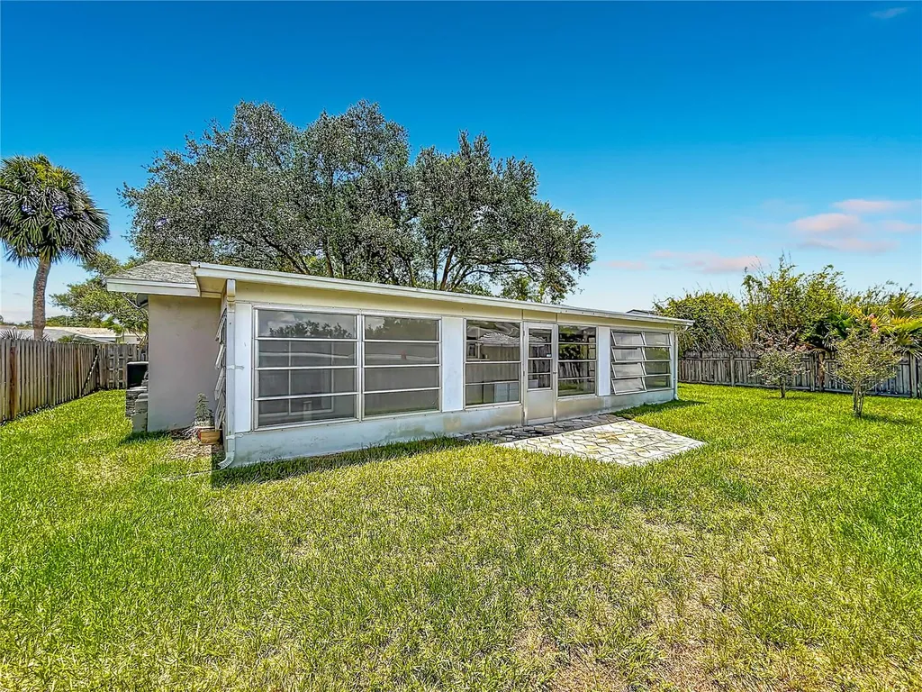 1405 Overcash Drive Dunedin FL 34698