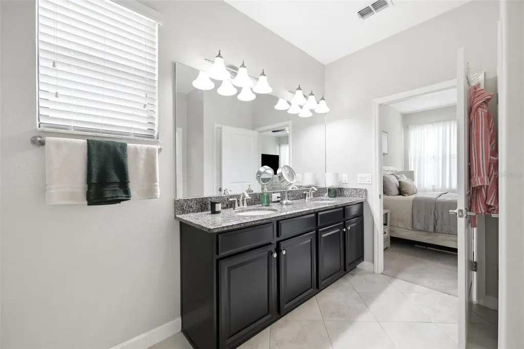 9927 Ivory Drive Ruskin FL 33573