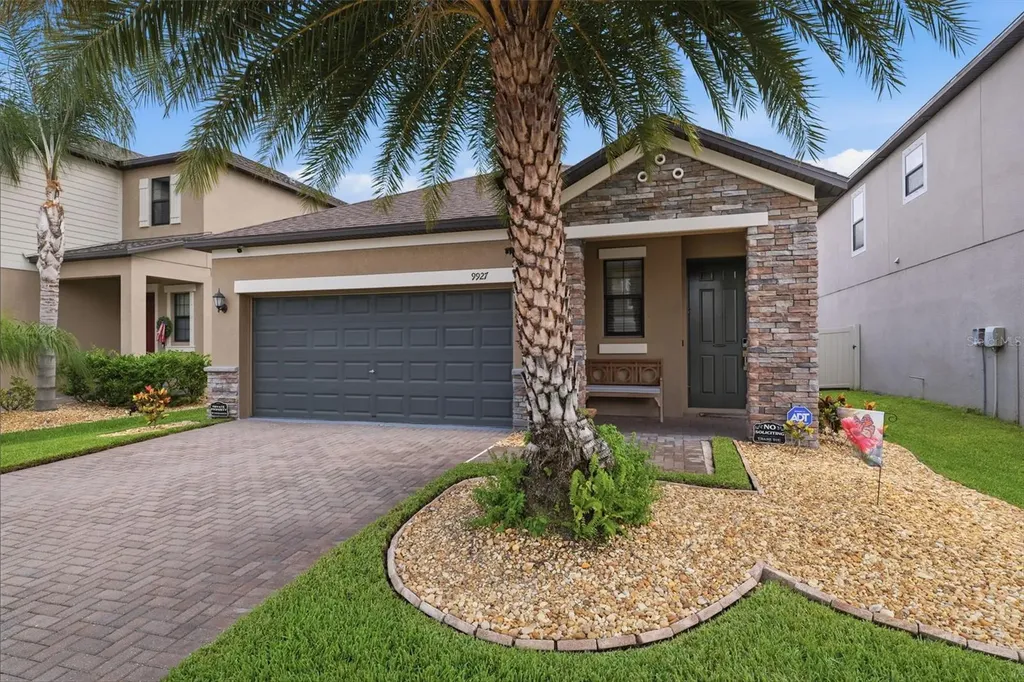 9927 Ivory Drive Ruskin FL 33573