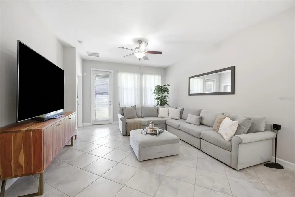 9927 Ivory Drive Ruskin FL 33573