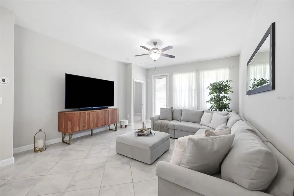 9927 Ivory Drive Ruskin FL 33573