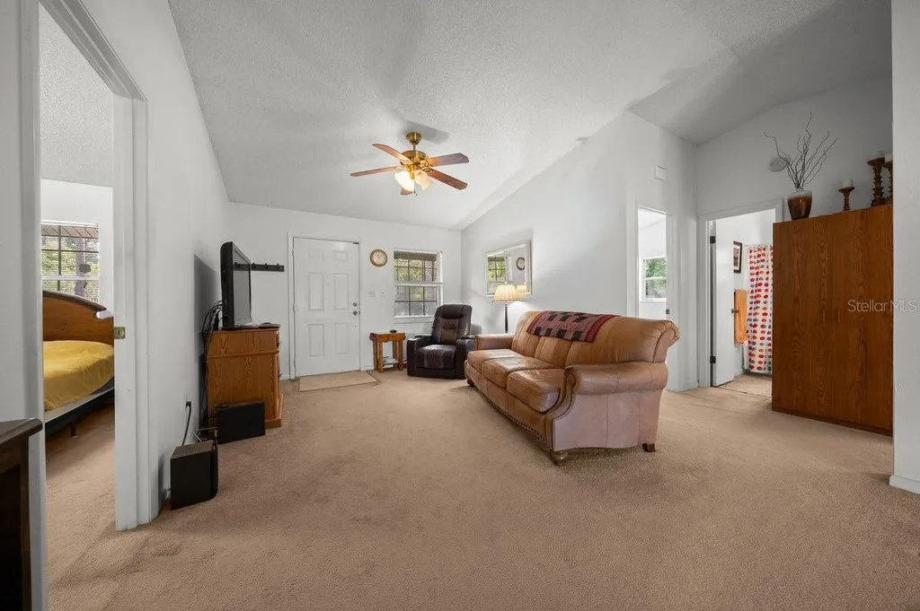26550 Fishermans Road Paisley FL 32767