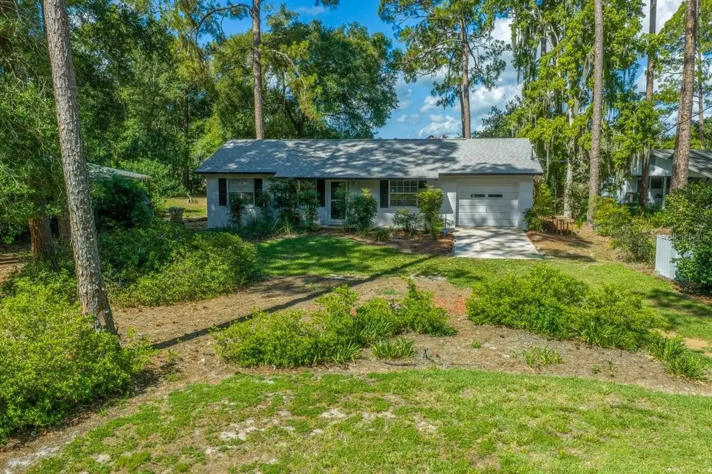 26550 Fishermans Road Paisley FL 32767