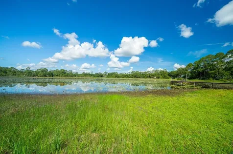 26550 Fishermans Road Paisley FL 32767