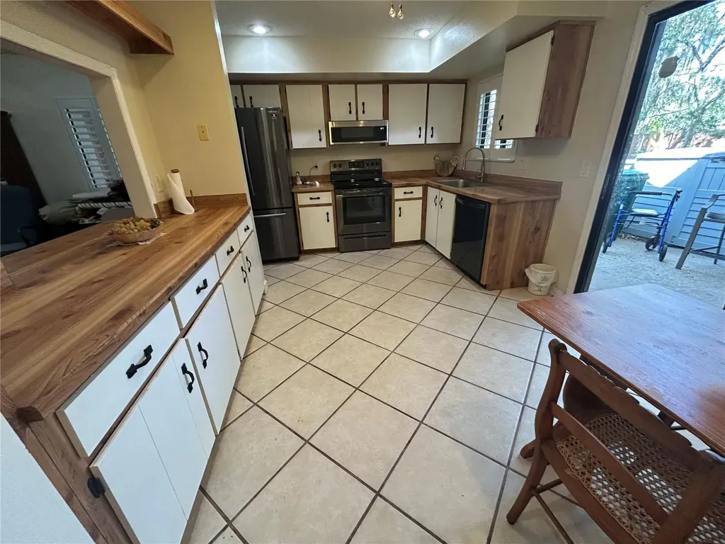 906 Village Green Road Deland FL 32720