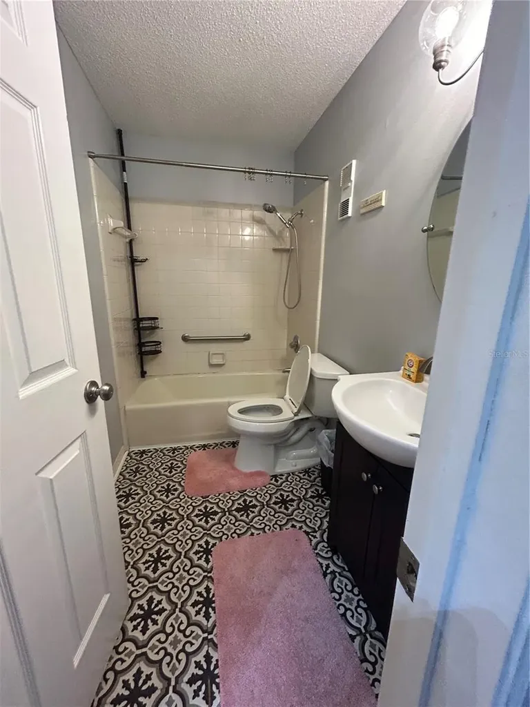 906 Village Green Road Deland FL 32720