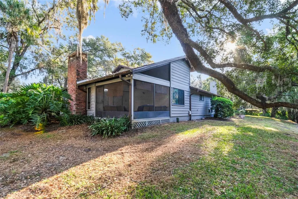 906 Village Green Road Deland FL 32720