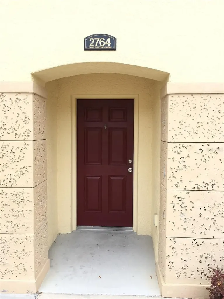 2764 Club Cortile Circle Kissimmee FL 34746