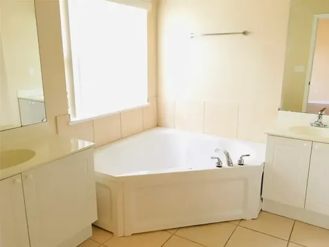 2764 Club Cortile Circle Kissimmee FL 34746