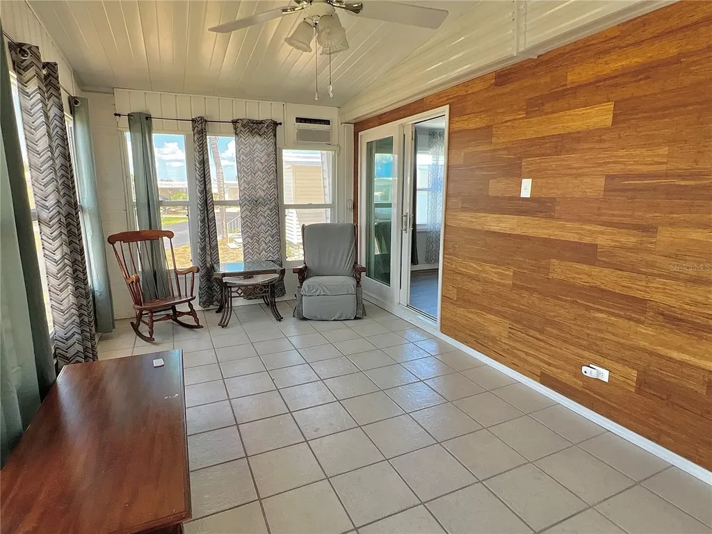 627 Mount Key Avenue NE St Petersburg FL 33702