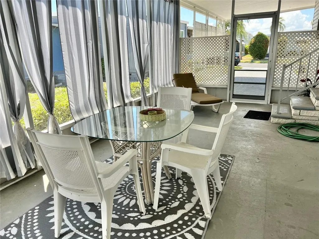 627 Mount Key Avenue NE St Petersburg FL 33702