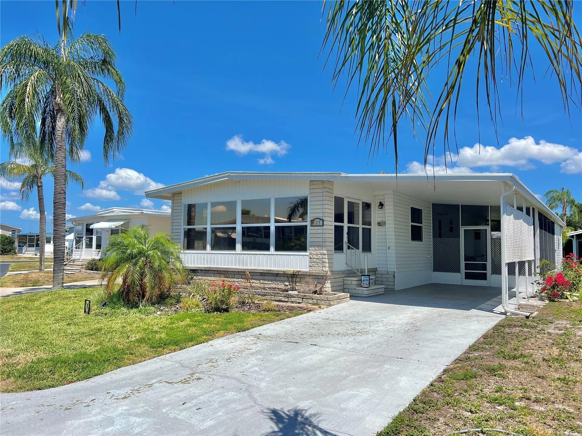 627 Mount Key Avenue NE St Petersburg FL 33702