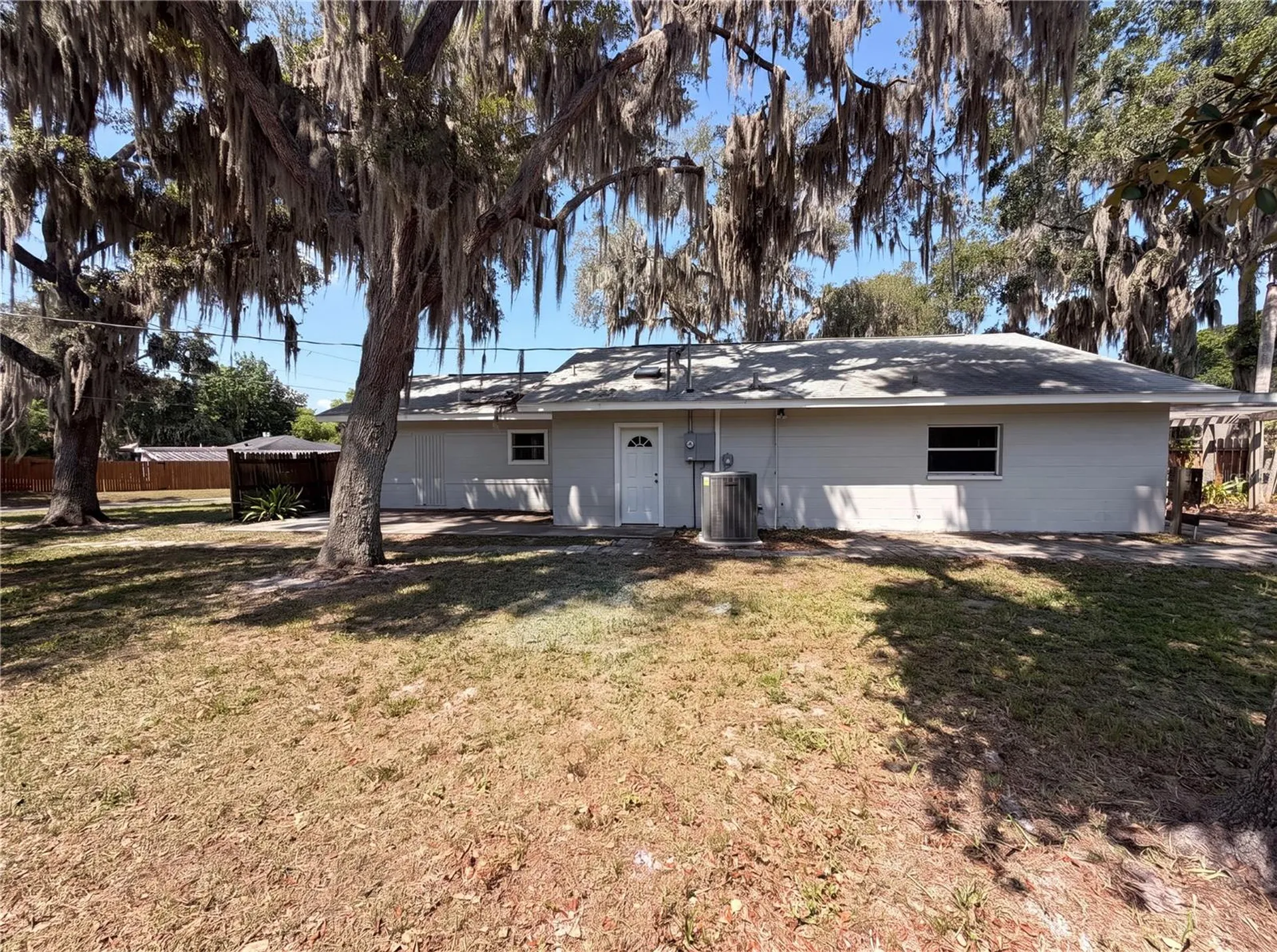 900 Oak Drive Leesburg FL 34748