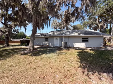 900 Oak Drive Leesburg FL 34748