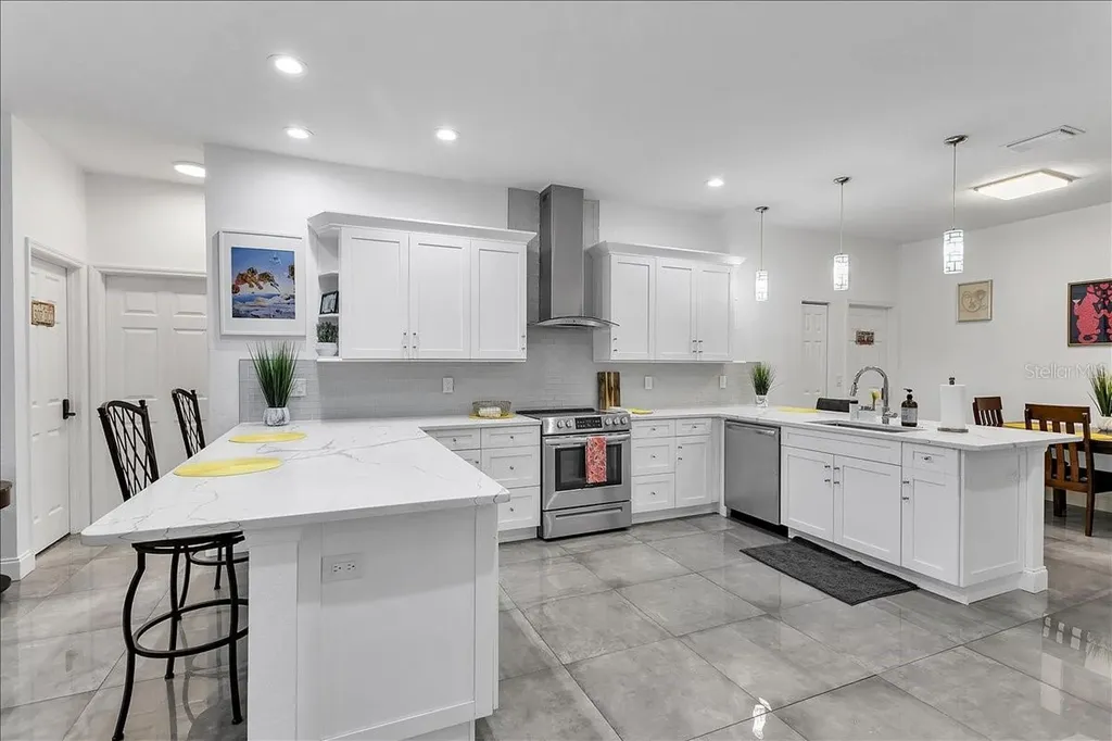 2402 W Fig Street Tampa FL 33609