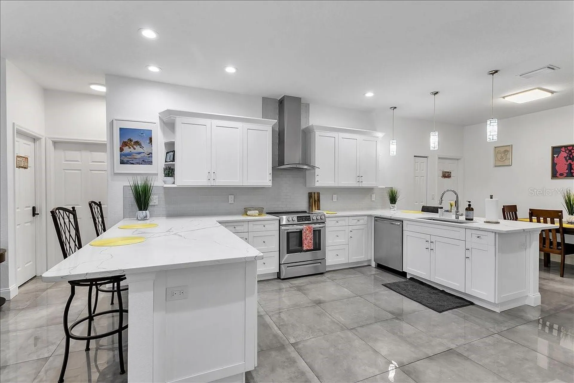 2402 W Fig Street Tampa FL 33609