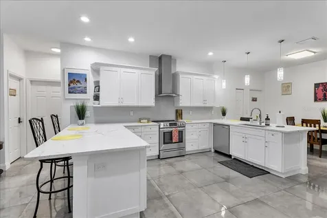 2402 W Fig Street Tampa FL 33609