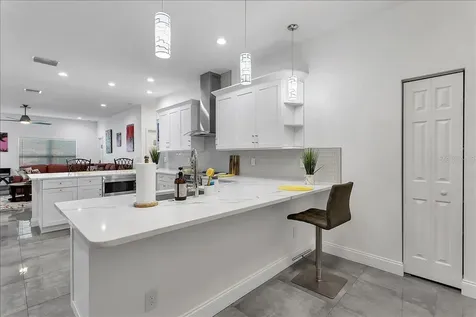 2402 W Fig Street Tampa FL 33609