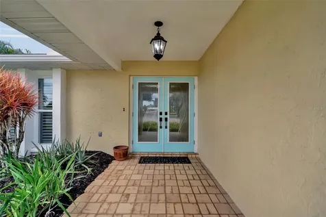 732 S Gondola Drive Venice FL 34293