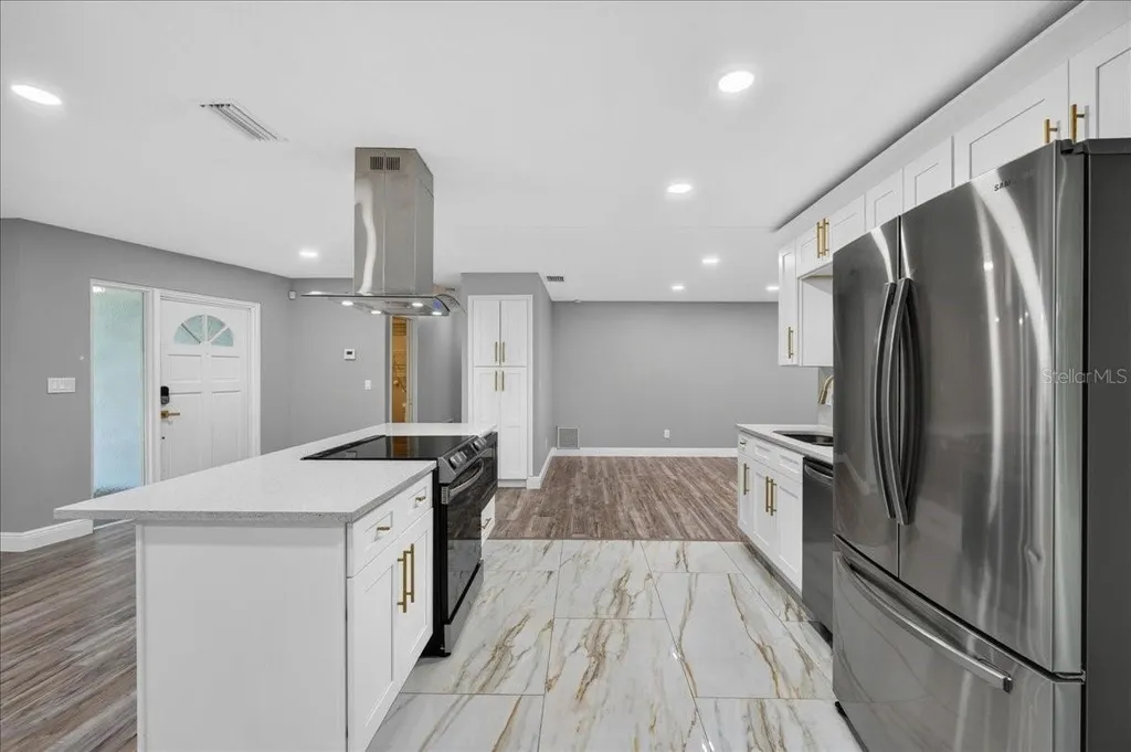 2964 Meadow Oak Drive S Clearwater FL 33761
