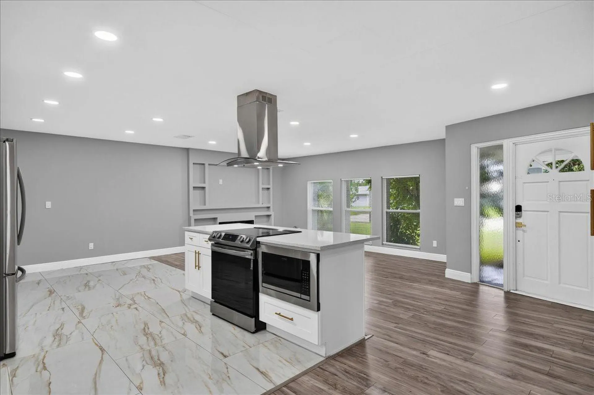 2964 Meadow Oak Drive S Clearwater FL 33761