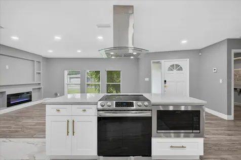 2964 Meadow Oak Drive S Clearwater FL 33761