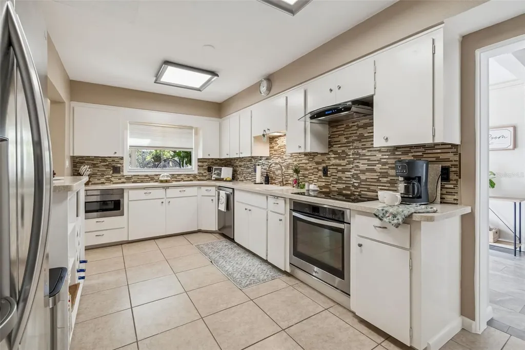 618 Whitfield Avenue Sarasota FL 34243