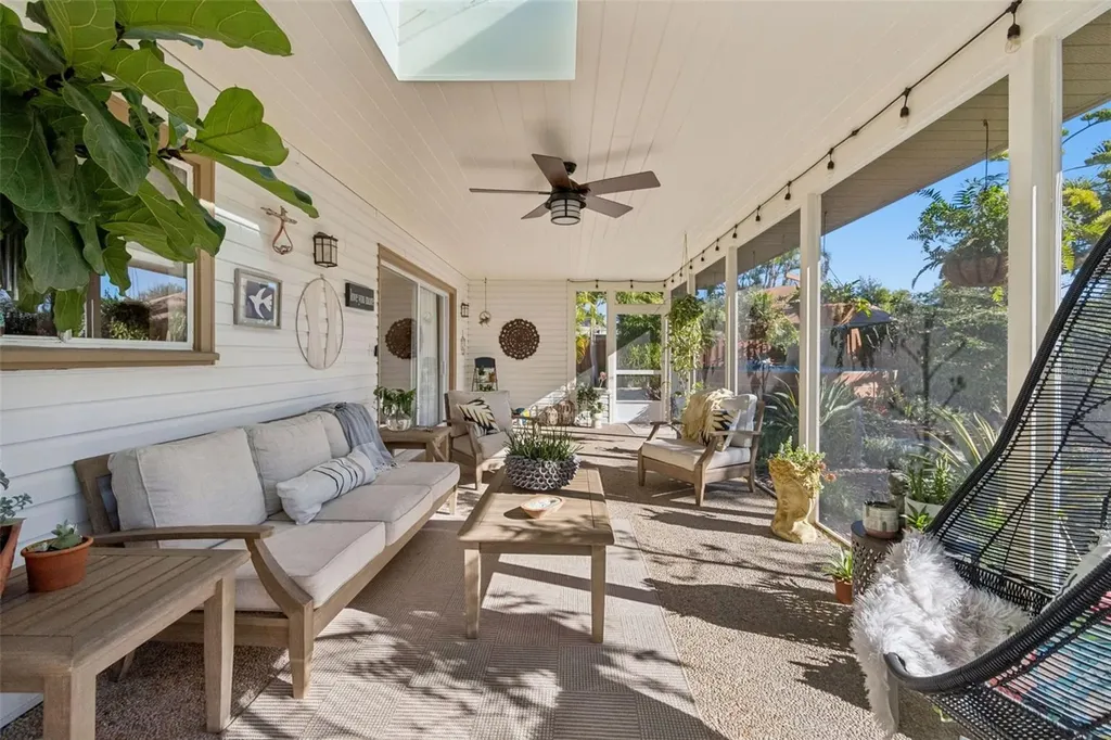 618 Whitfield Avenue Sarasota FL 34243
