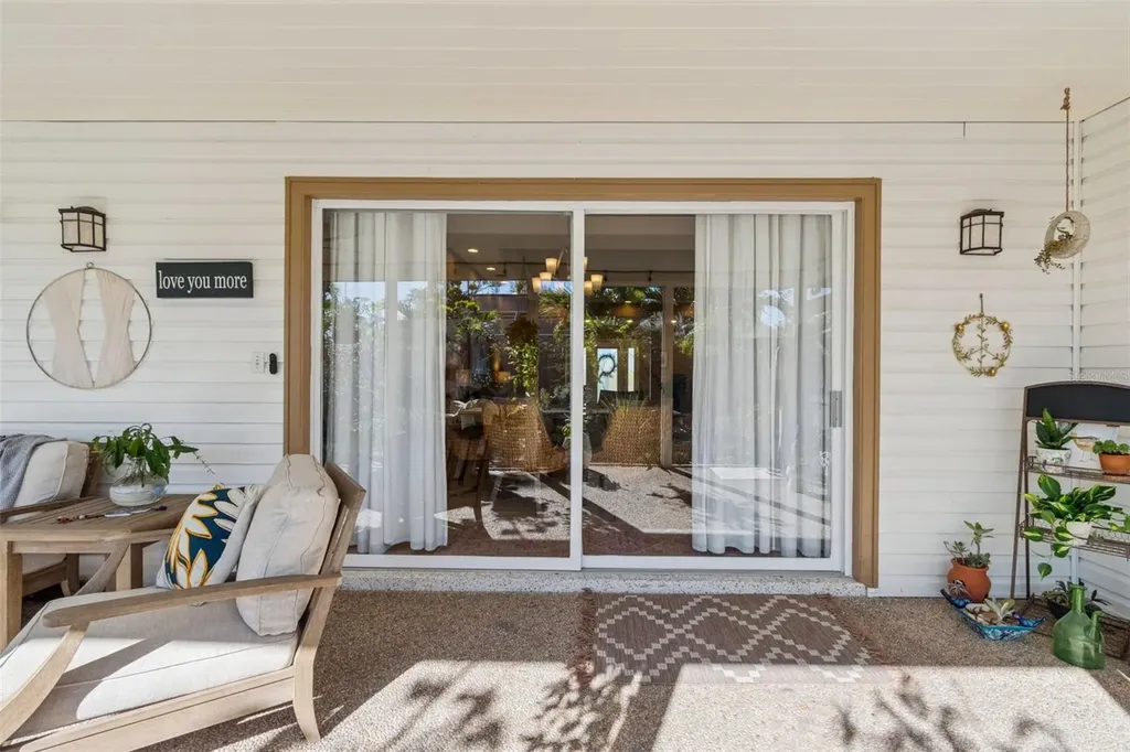 618 Whitfield Avenue Sarasota FL 34243