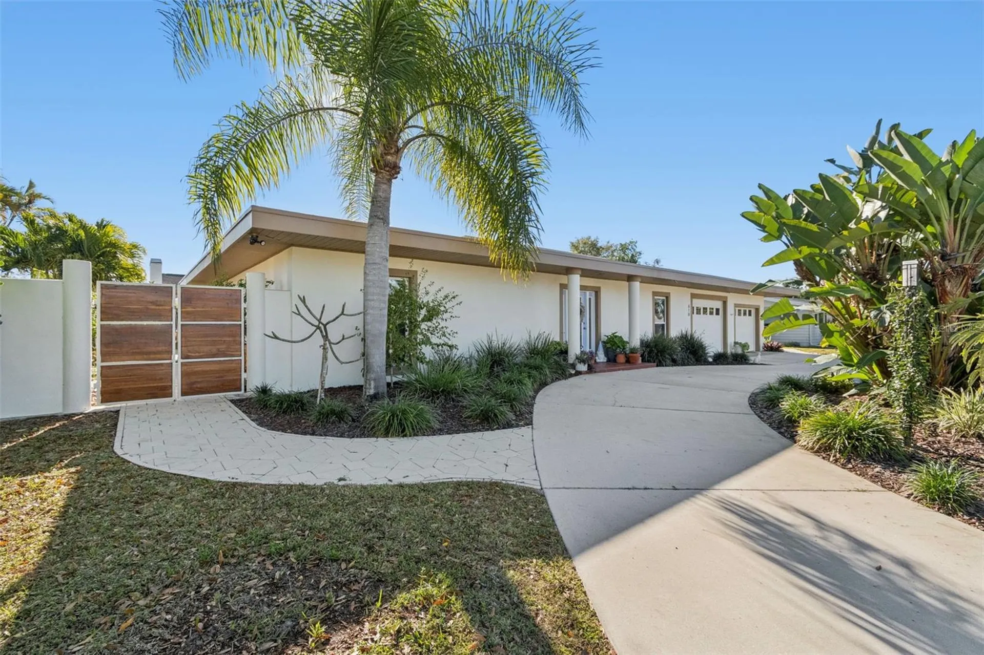 Sarasota FL, 618 Whitfield Avenue