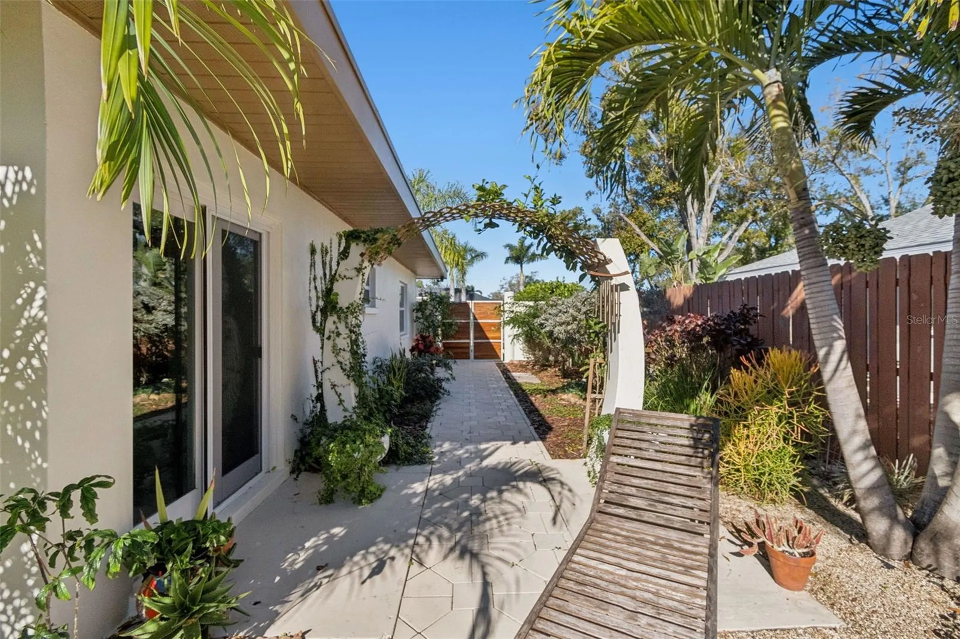 618 Whitfield Avenue Sarasota FL 34243