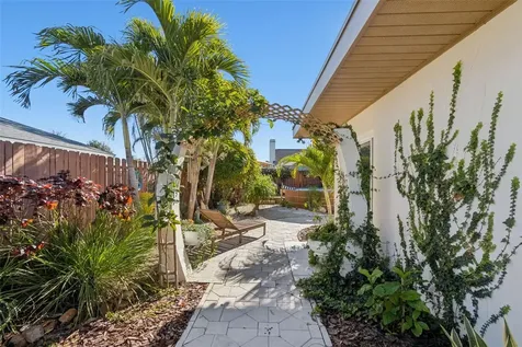 618 Whitfield Avenue Sarasota FL 34243