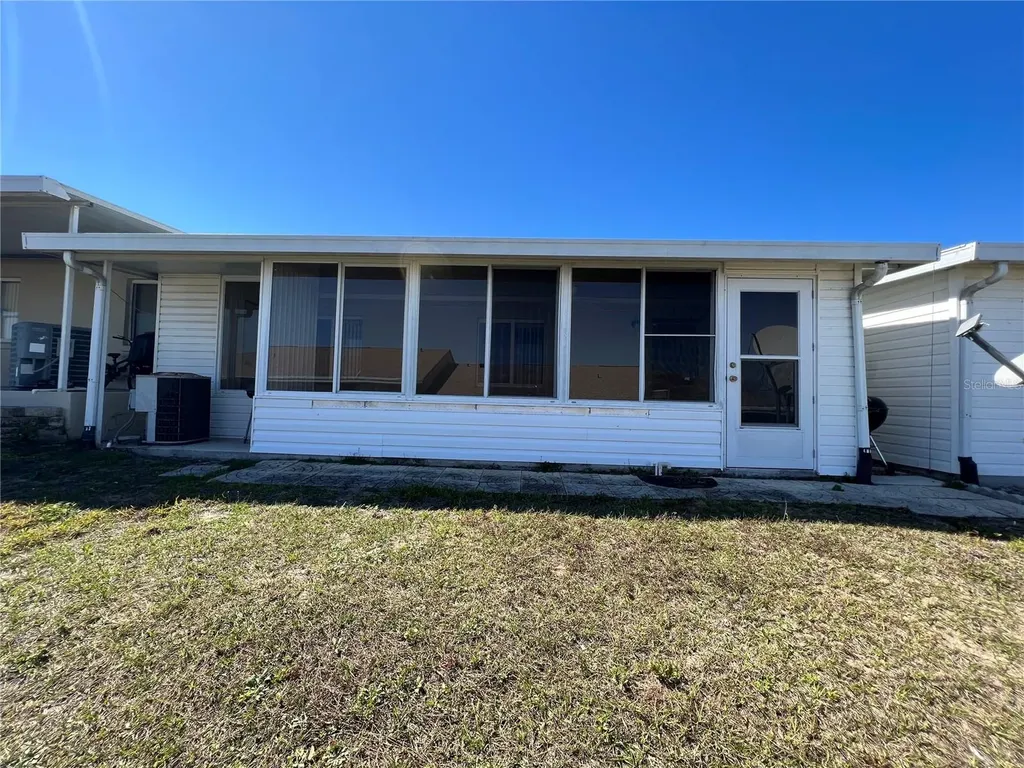605 Ridge Terrace Winter Haven FL 33881