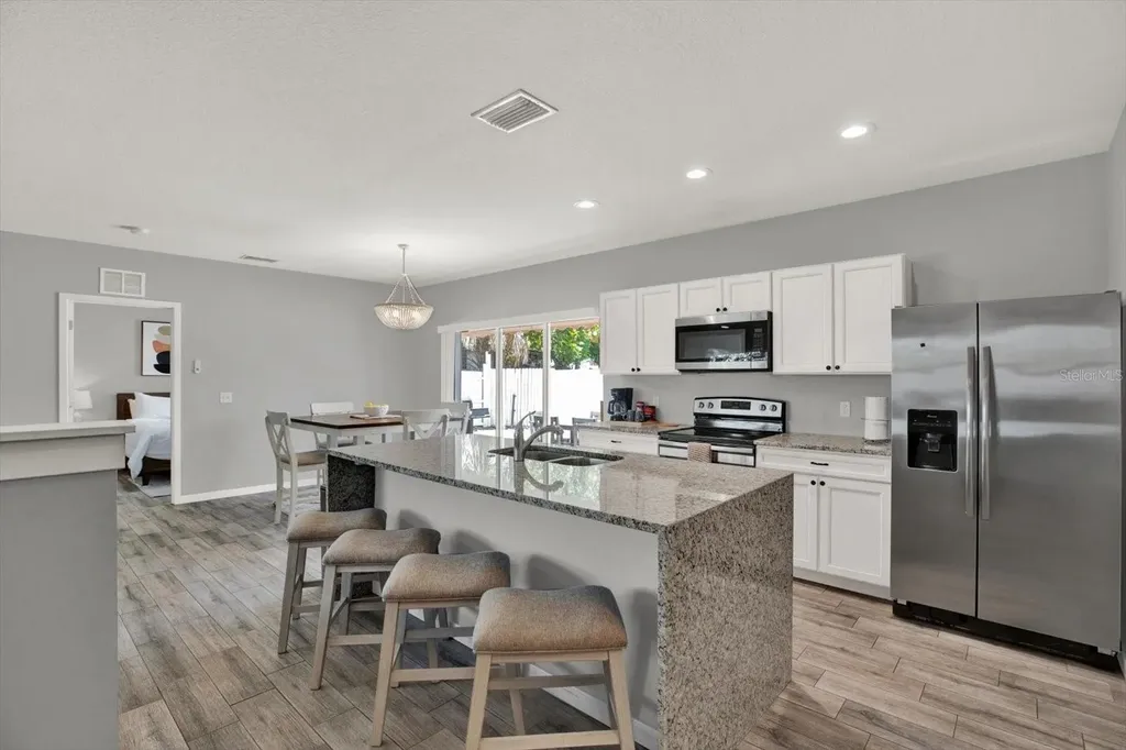 2011 Outer Drive Sarasota FL 34231