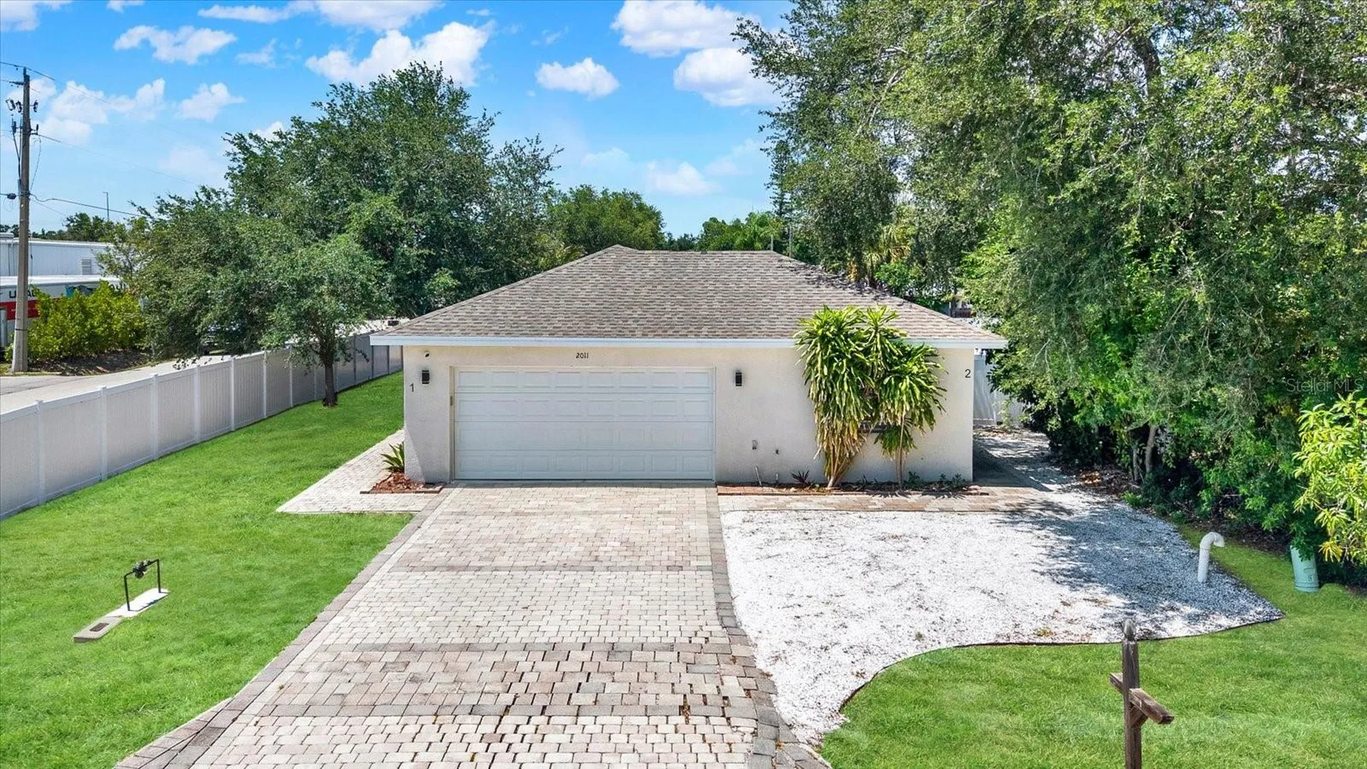 2011 Outer Drive Sarasota FL 34231