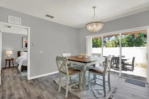 2011 Outer Drive Sarasota FL 34231